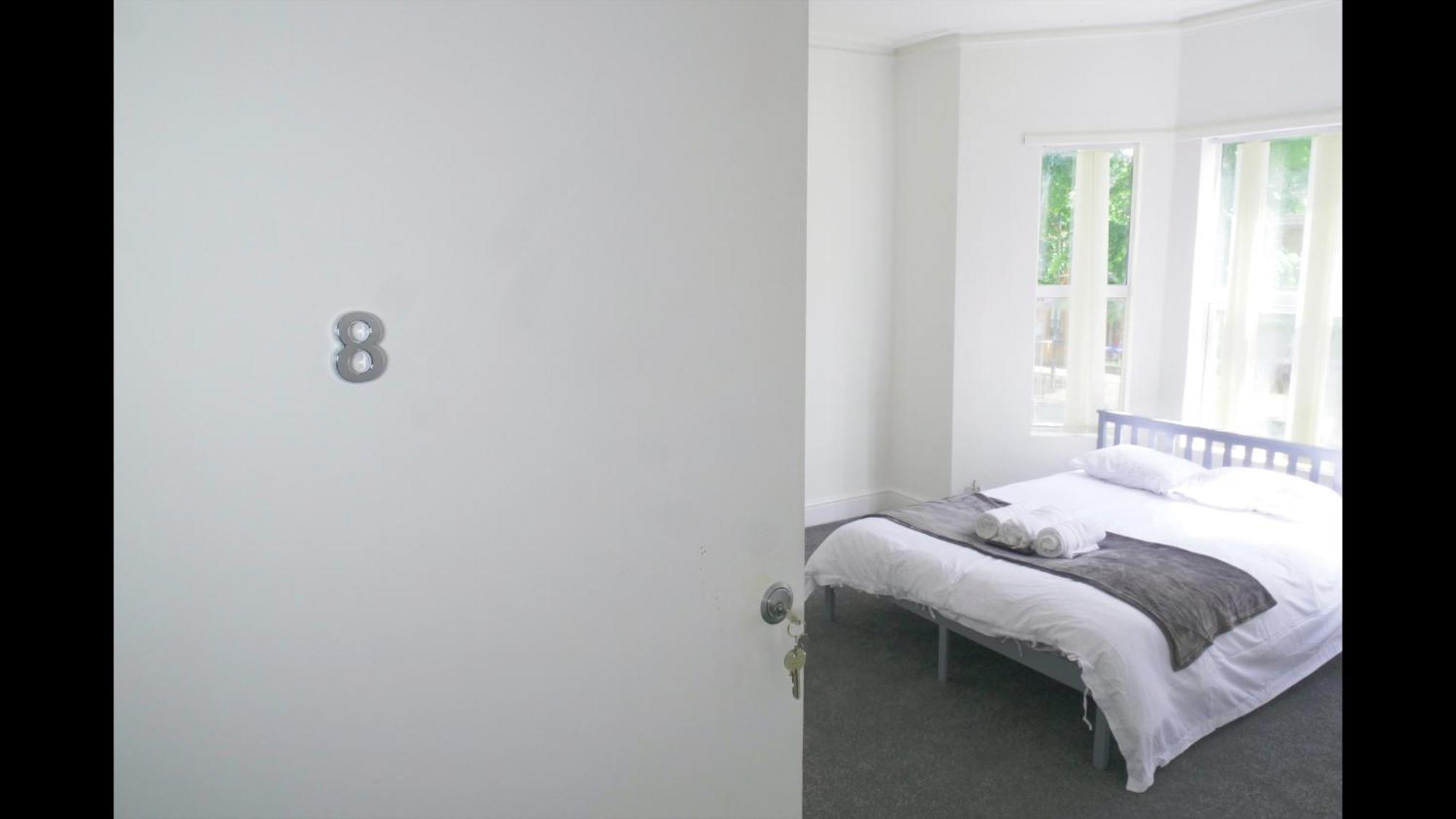 לימינגטון ספא Cosy & Modern 1 Bed Studio Apart-Hotel מראה חיצוני תמונה
