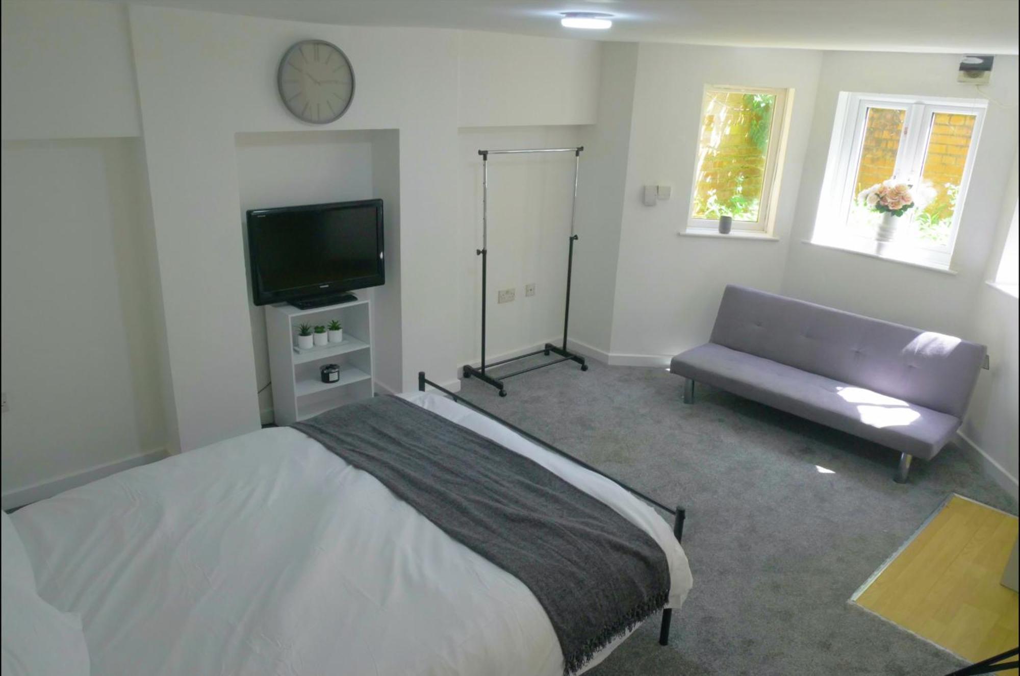 לימינגטון ספא Cosy & Modern 1 Bed Studio Apart-Hotel מראה חיצוני תמונה